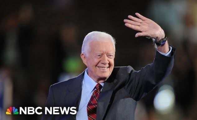 Jimmy Carter podczas prezydentury, angażujący się w działania dyplomatyczne lub polityczne.